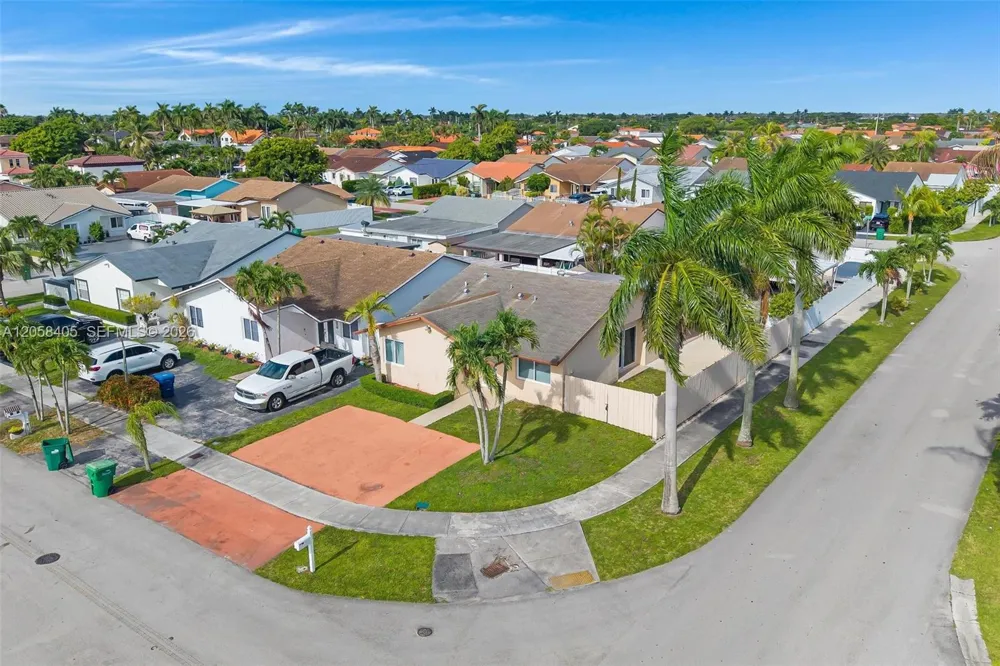 1616 SW 137th Pl Miami, FL 33175