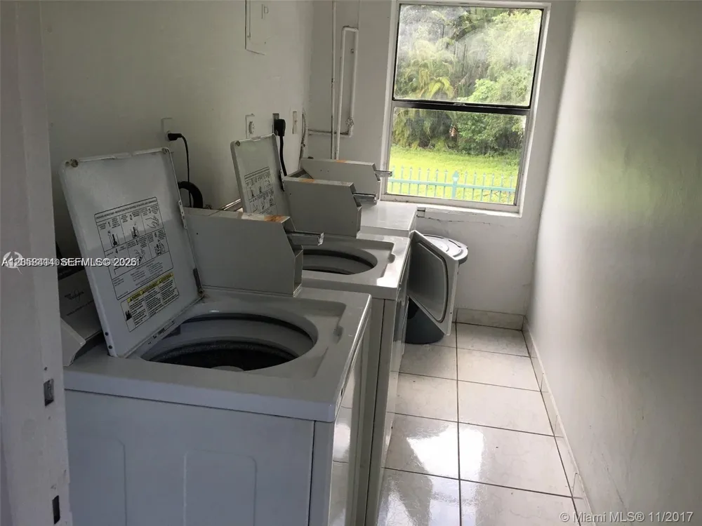 950 NW 11th St #1C Miami, FL 33136