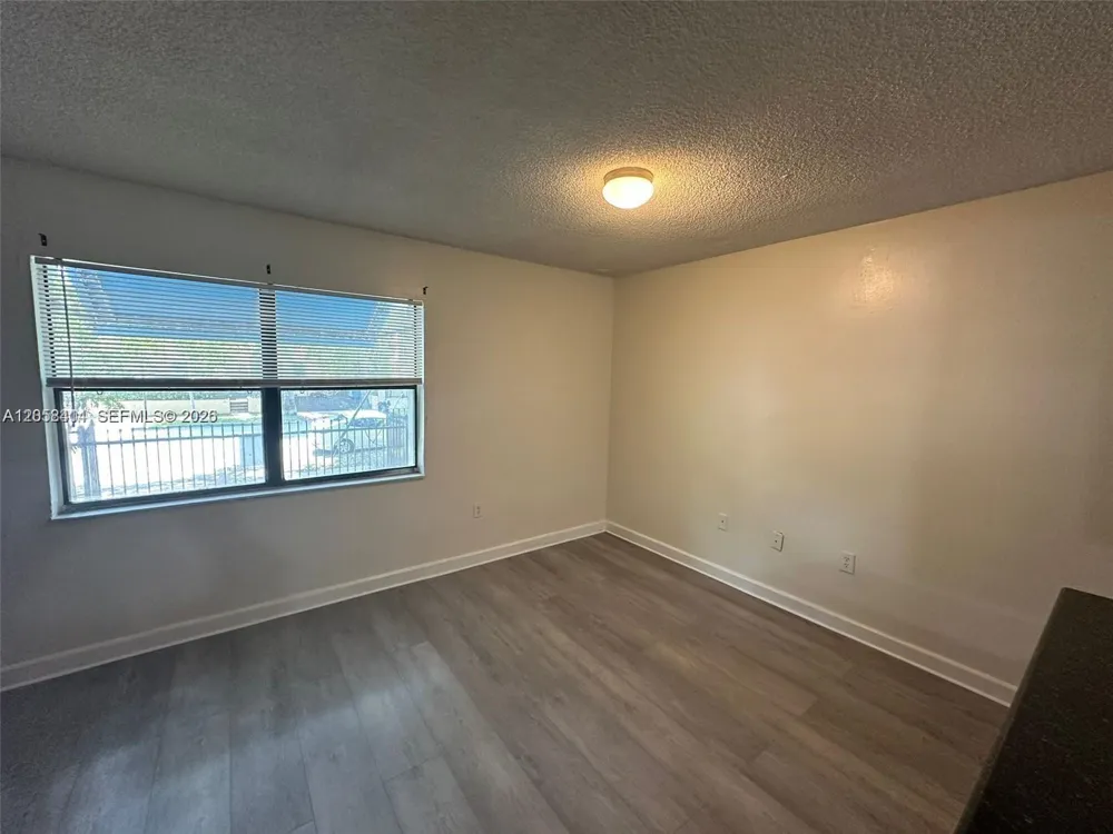 950 NW 11th St #1C Miami, FL 33136