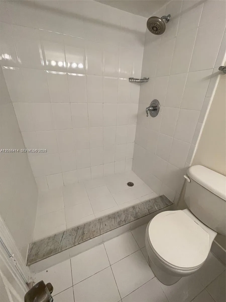 950 NW 11th St #1C Miami, FL 33136