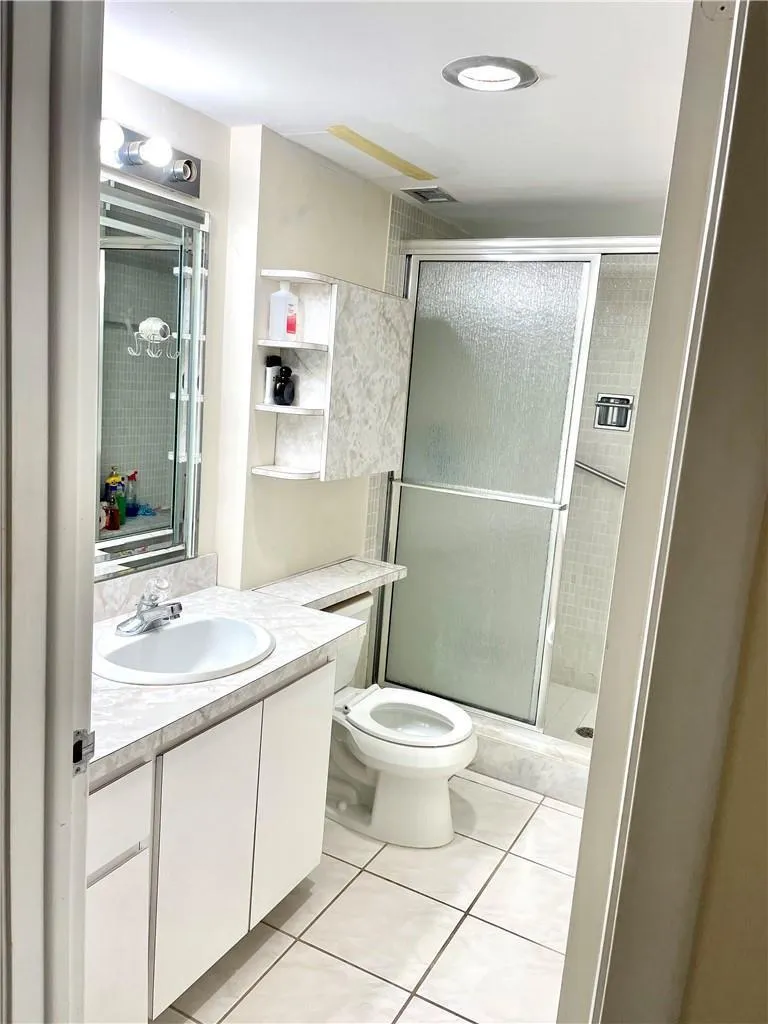 1149 HILLSBORO MILE #304 Hillsboro Beach, FL 33062