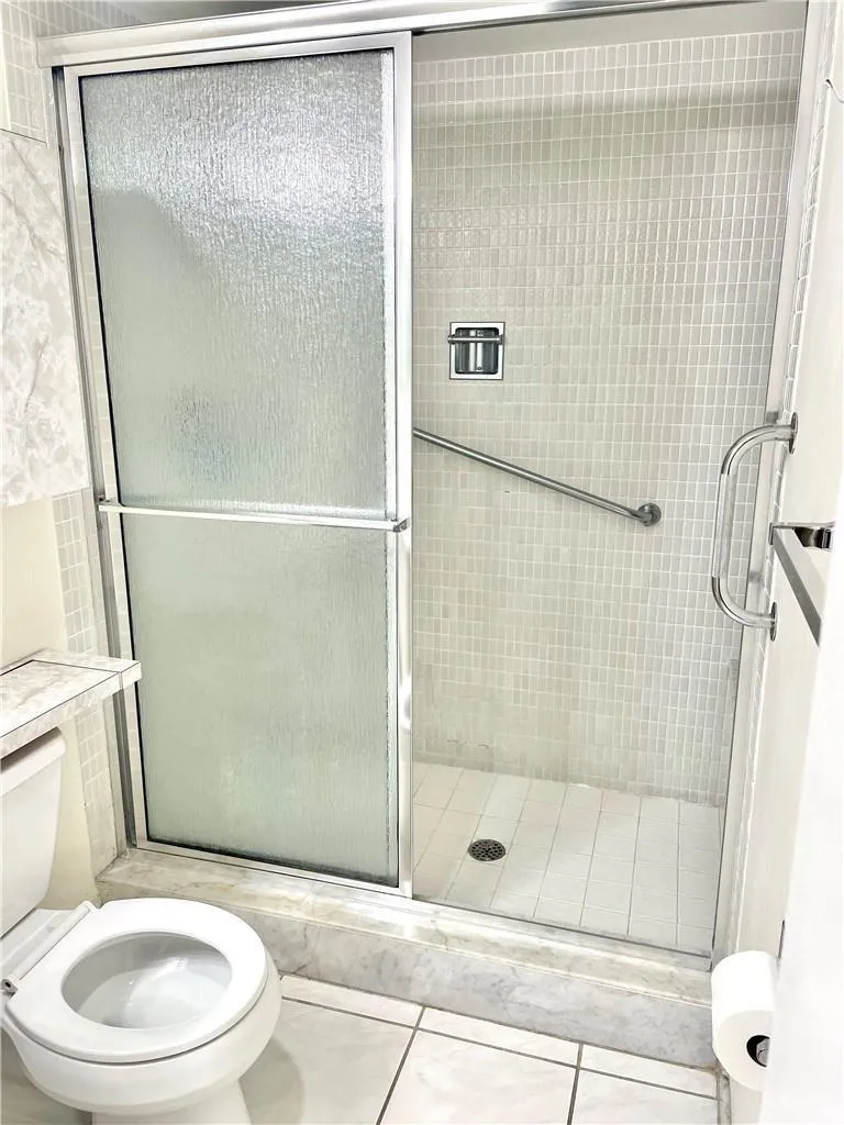 1149 HILLSBORO MILE #304 Hillsboro Beach, FL 33062