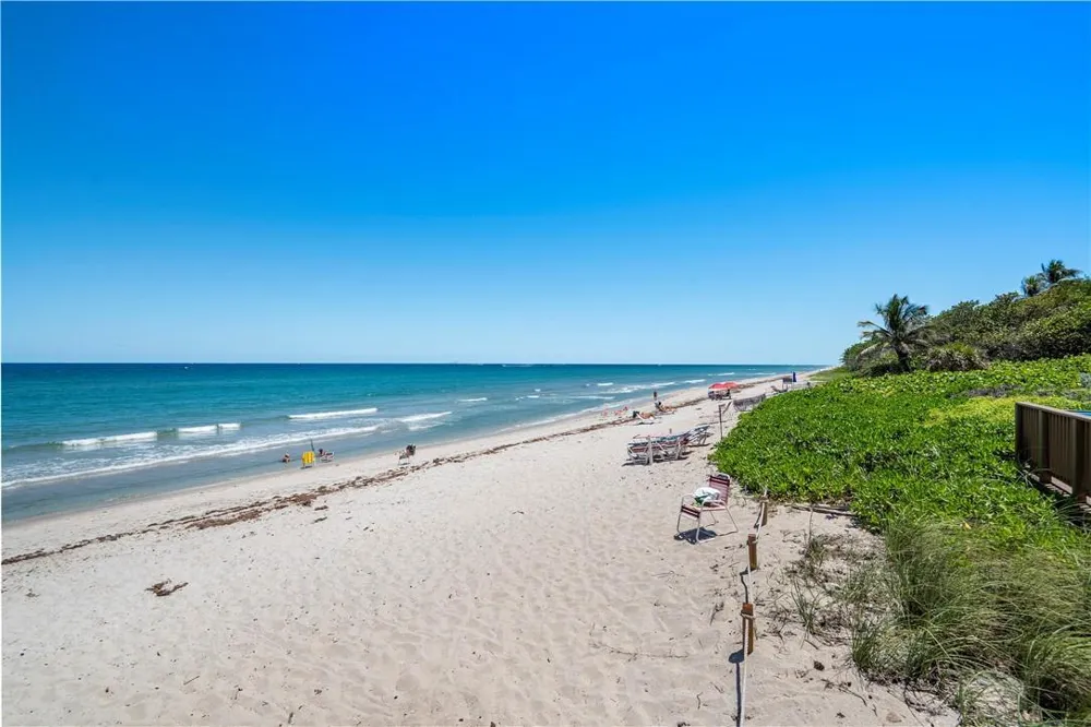 1149 HILLSBORO MILE #304 Hillsboro Beach, FL 33062