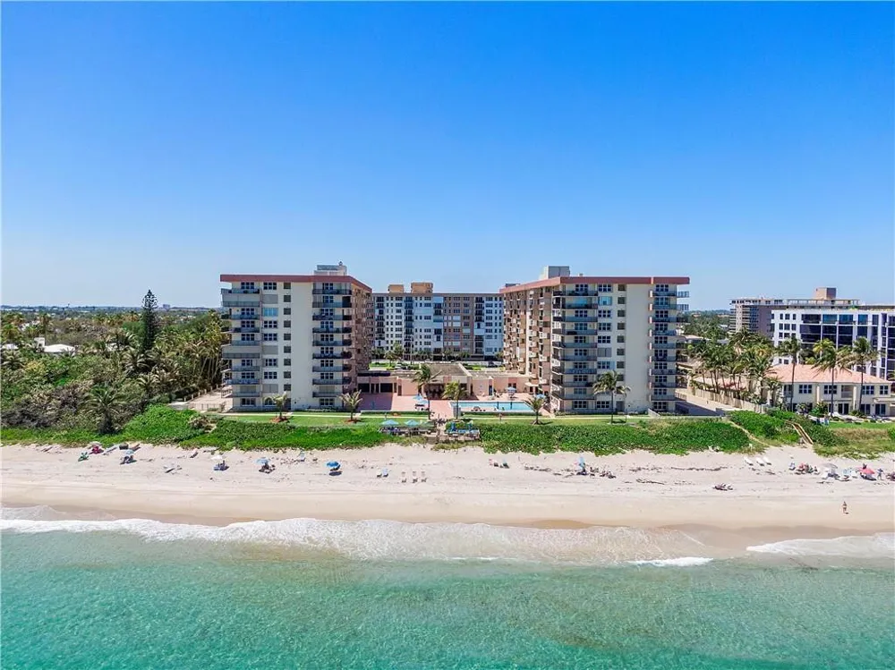 1149 HILLSBORO MILE #304 Hillsboro Beach, FL 33062