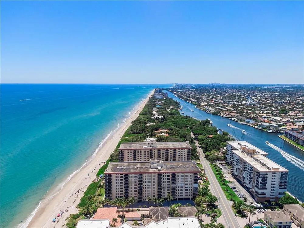 1149 HILLSBORO MILE #304 Hillsboro Beach, FL 33062