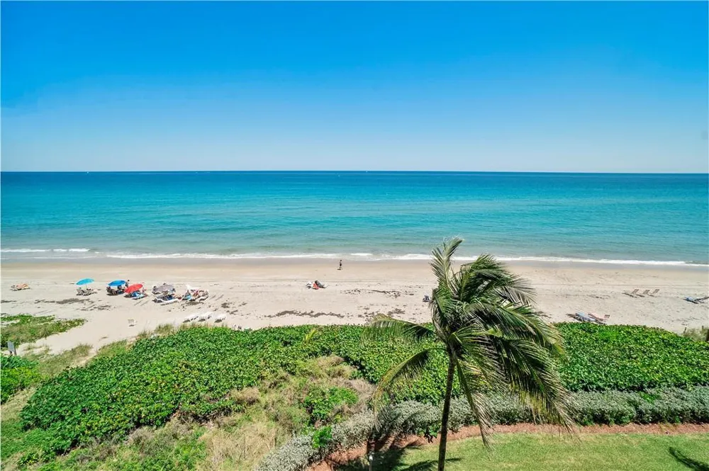 1149 HILLSBORO MILE #304 Hillsboro Beach, FL 33062