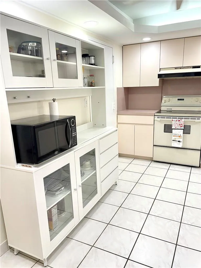 1149 HILLSBORO MILE #304 Hillsboro Beach, FL 33062