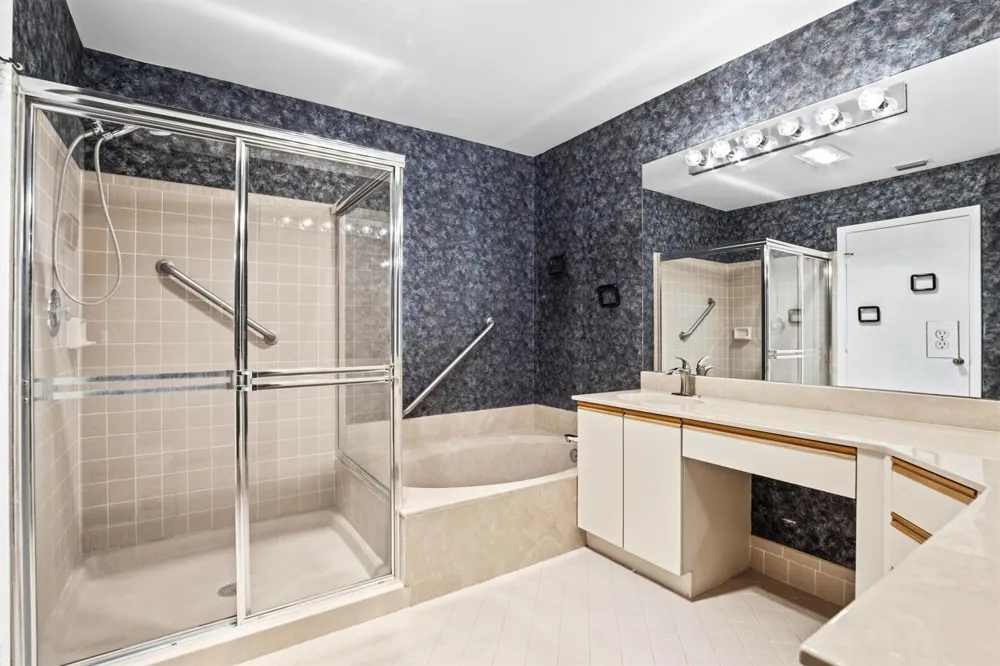 5226 Europa Drive #c Boynton Beach, FL 33437