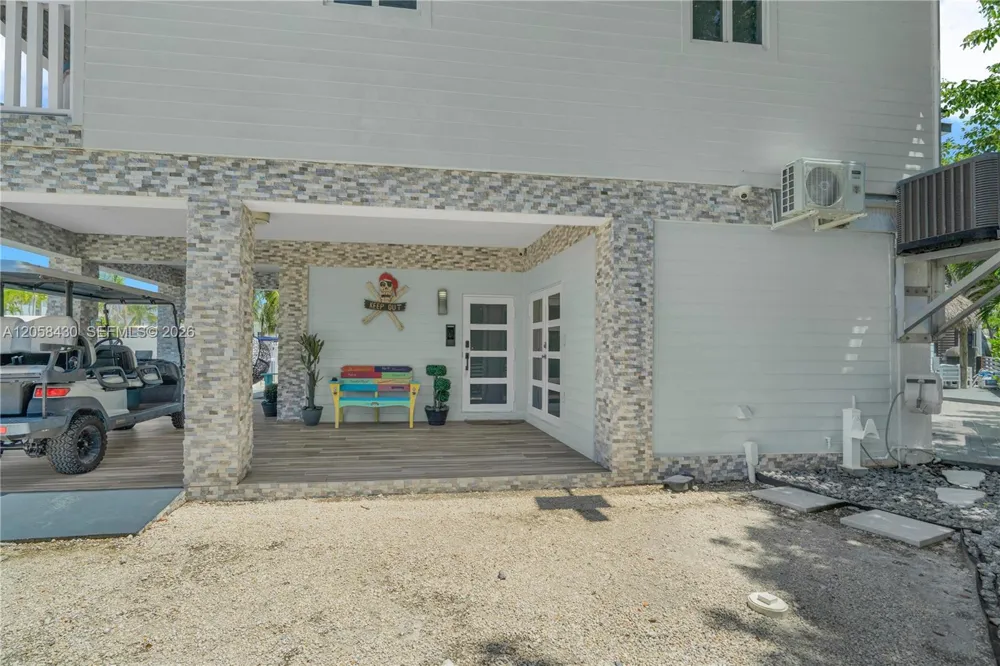 203 Pimilico Ln Key Largo, FL 33037