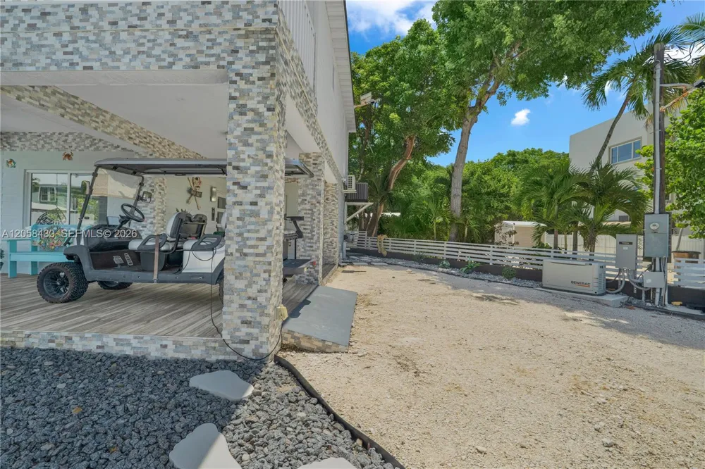 203 Pimilico Ln Key Largo, FL 33037