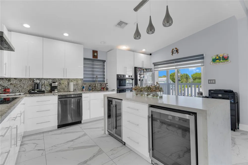 203 Pimilico Ln Key Largo, FL 33037