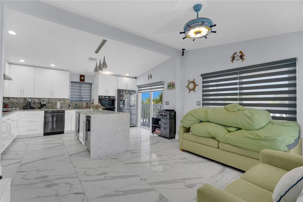203 Pimilico Ln Key Largo, FL 33037