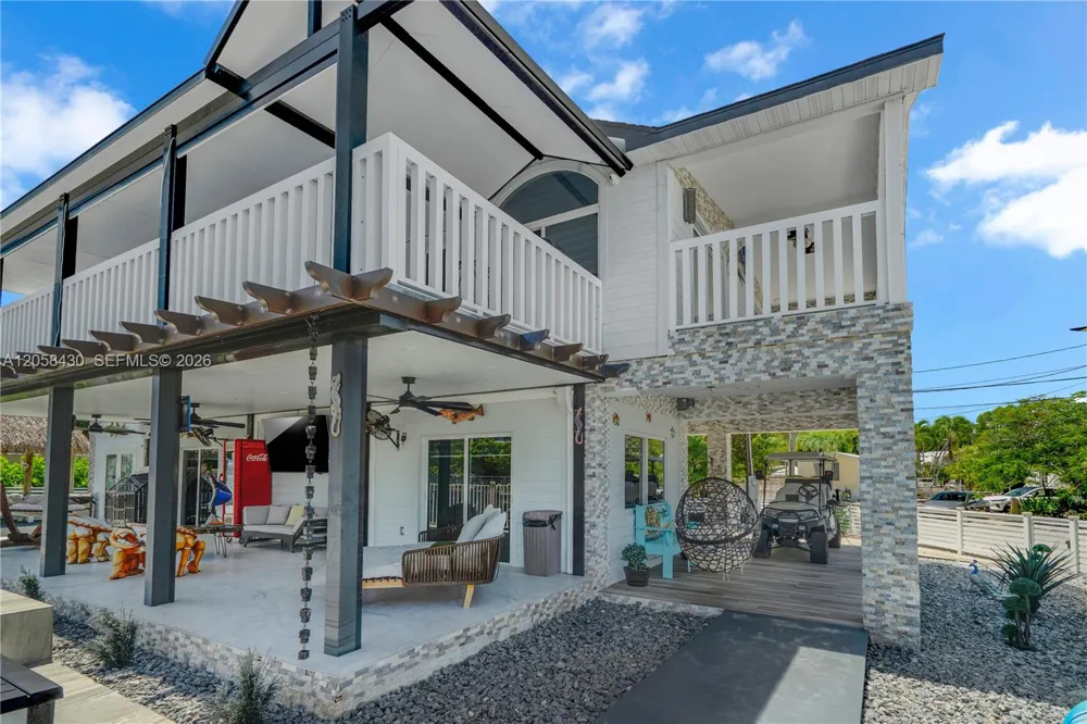 203 Pimilico Ln Key Largo, FL 33037