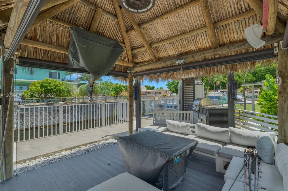 203 Pimilico Ln Key Largo, FL 33037