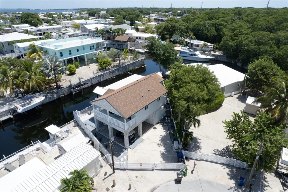 203 Pimilico Ln Key Largo, FL 33037