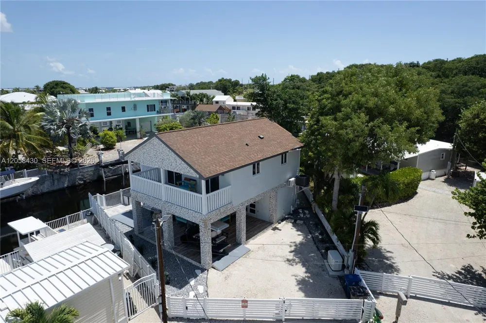203 Pimilico Ln Key Largo, FL 33037
