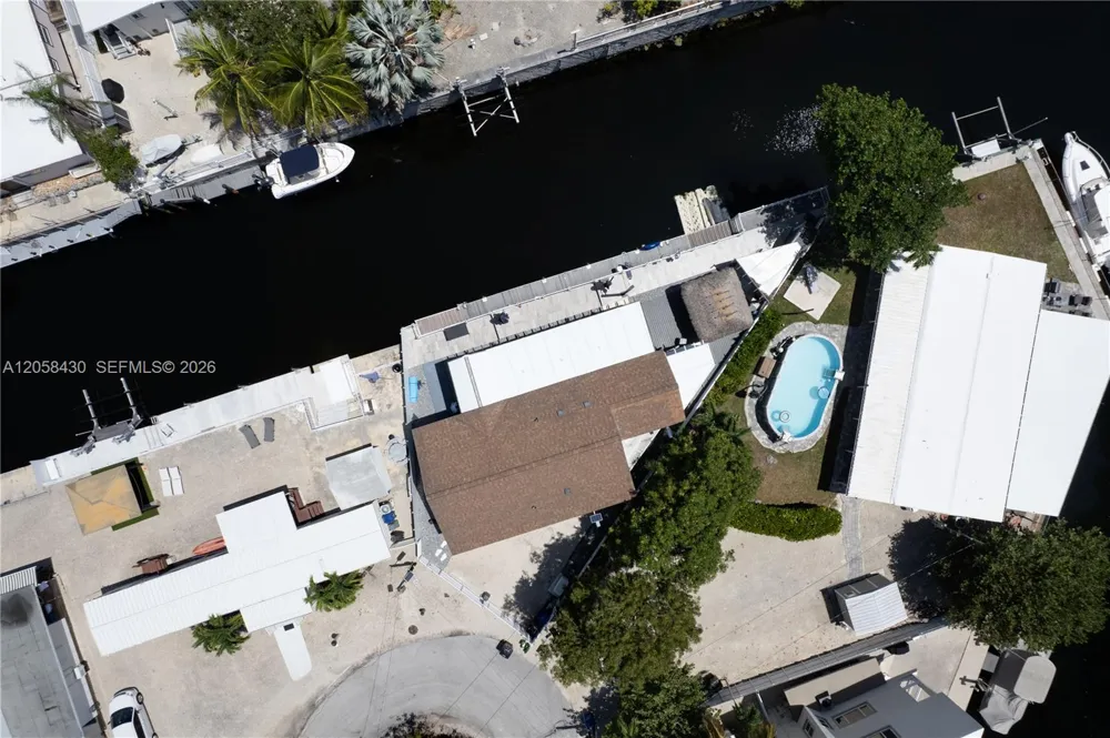 203 Pimilico Ln Key Largo, FL 33037
