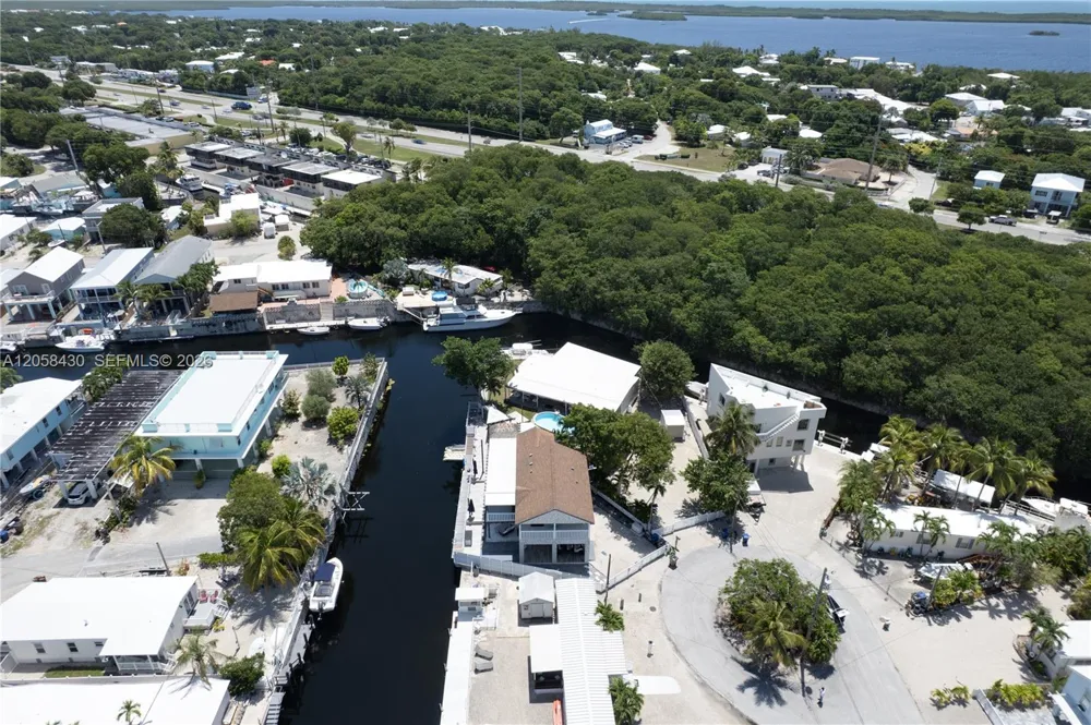 203 Pimilico Ln Key Largo, FL 33037