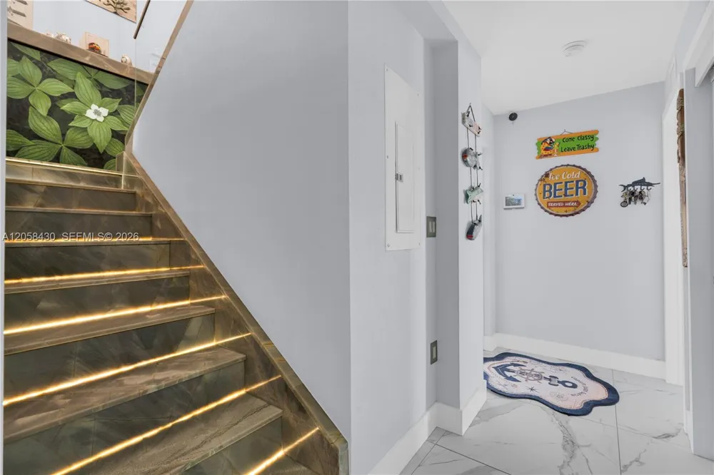 203 Pimilico Ln Key Largo, FL 33037