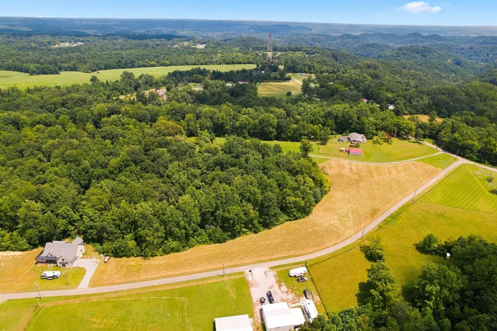 2707 Greer Rd Goodlettsville, TN 37072