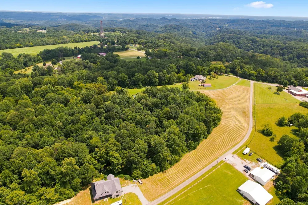 2707 Greer Rd Goodlettsville, TN 37072