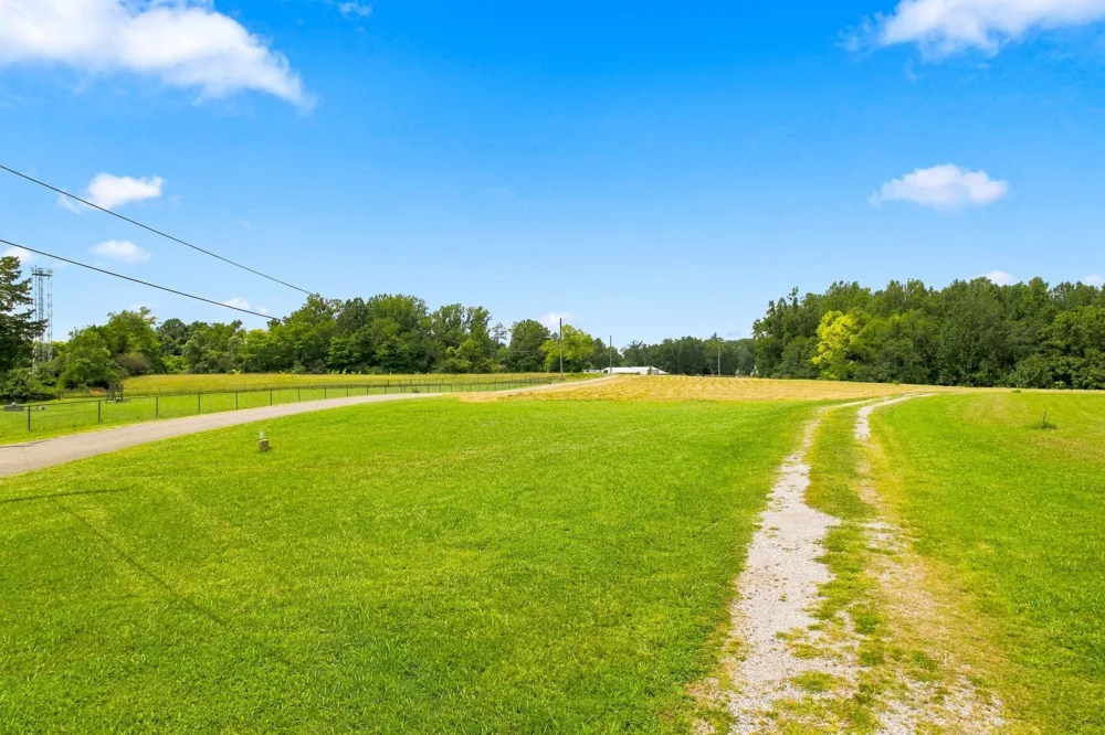 2707 Greer Rd Goodlettsville, TN 37072