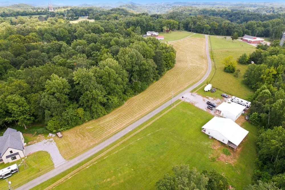 2707 Greer Rd Goodlettsville, TN 37072
