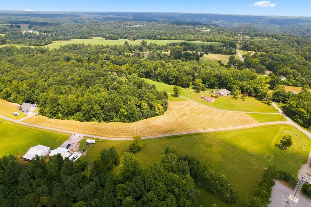 2707 Greer Rd Goodlettsville, TN 37072