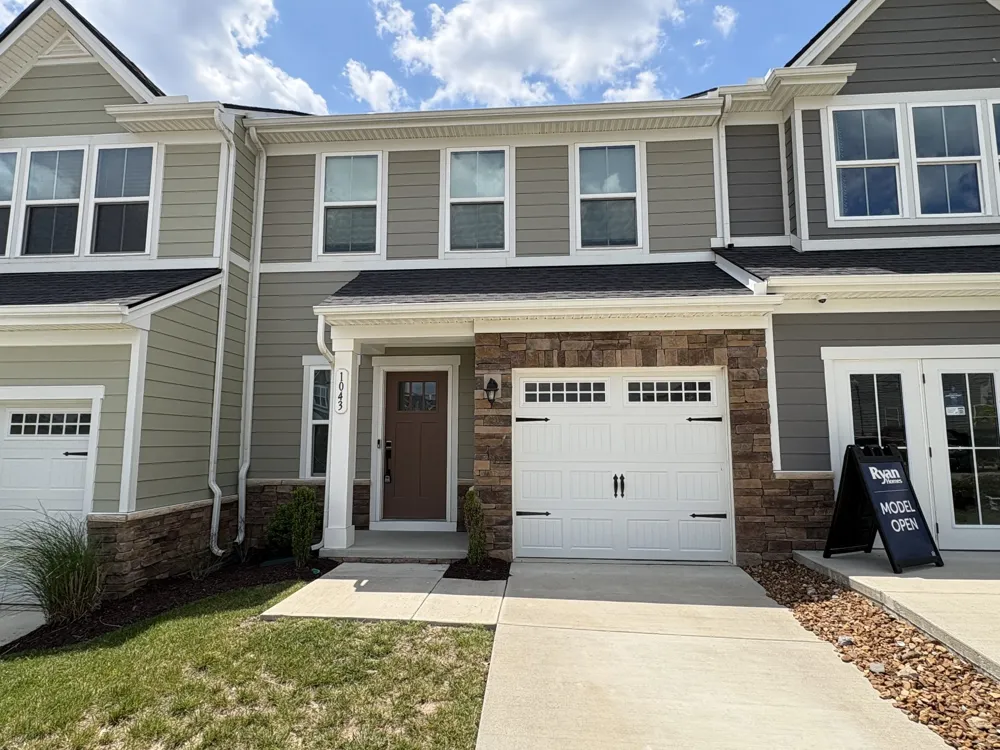 1043 Clendening Dr Gallatin, TN 37066