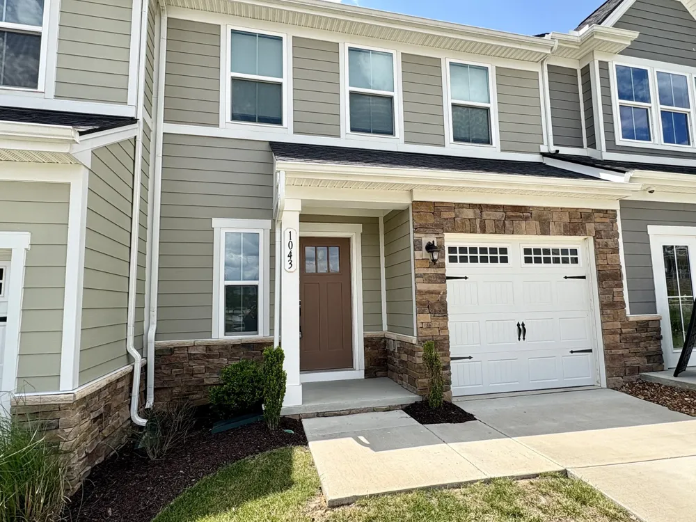 1043 Clendening Dr Gallatin, TN 37066