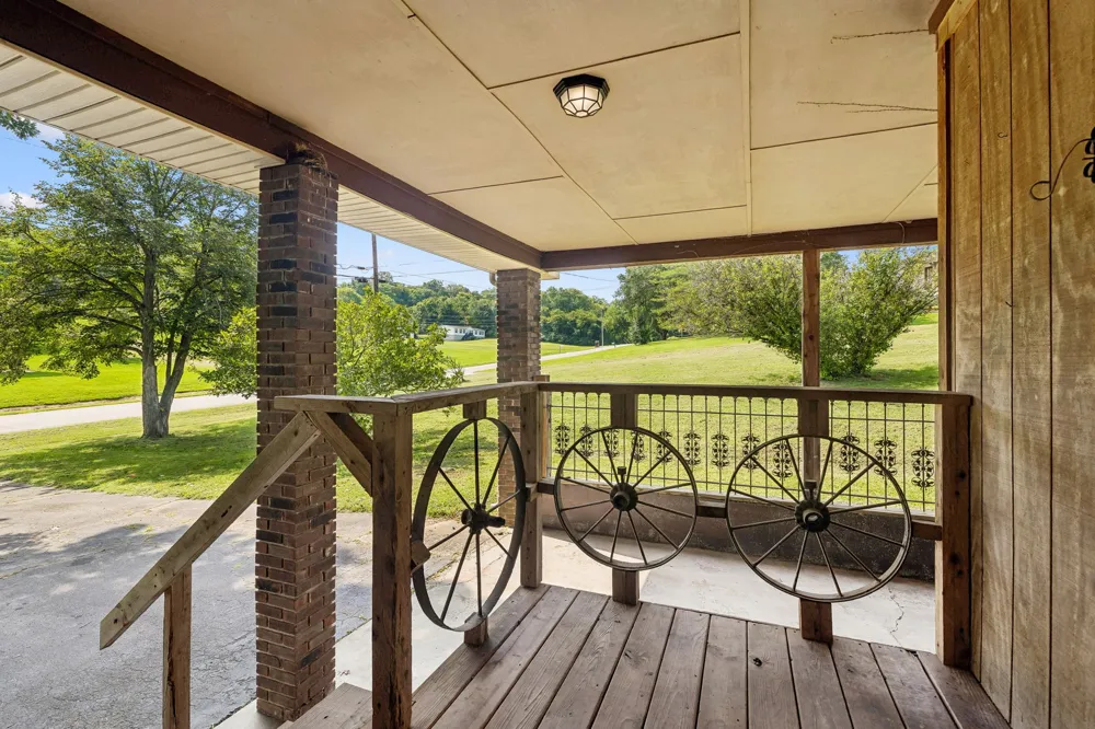 148 Maple St Gordonsville, TN 38563