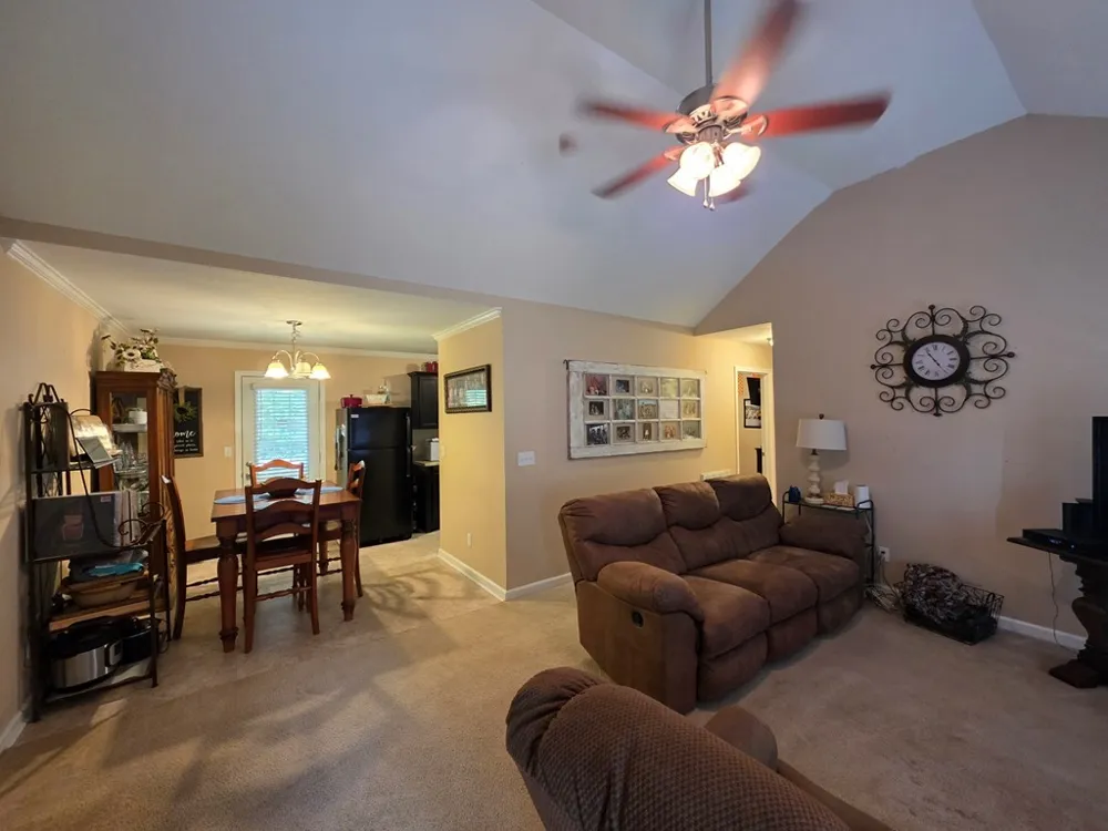 189 Foxfire Rd Paris, TN 38242