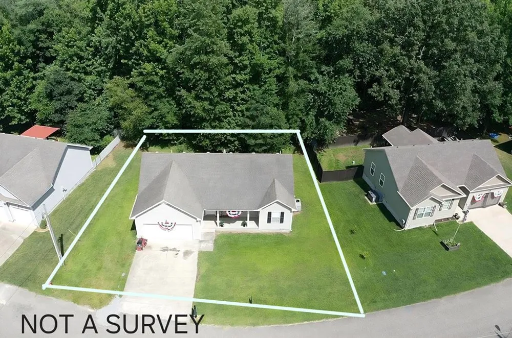 189 Foxfire Rd Paris, TN 38242