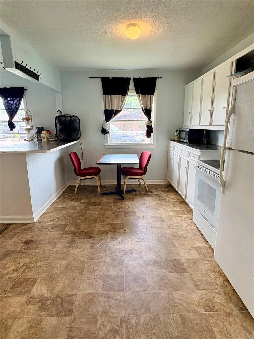 217 S 17th Street West Columbia, TX 77486