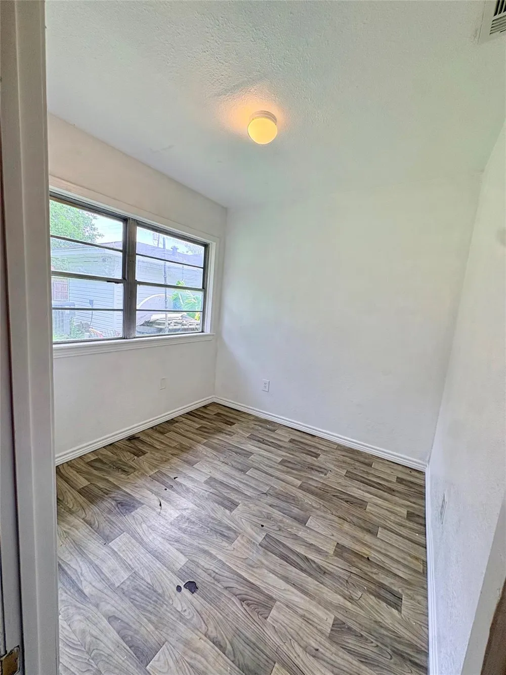 217 S 17th Street West Columbia, TX 77486