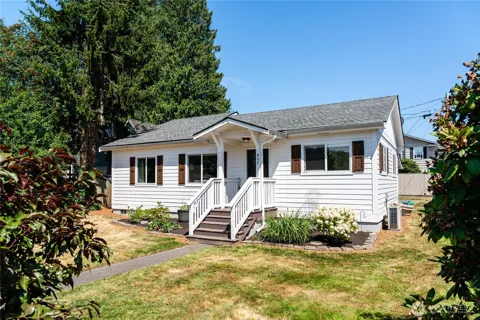 407 Gifford Avenue