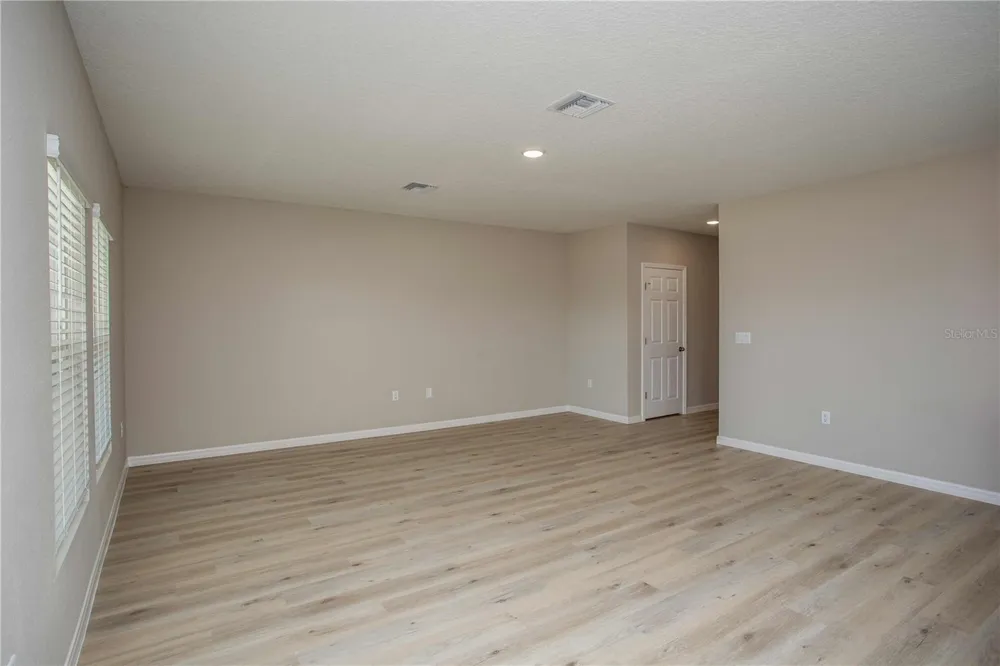 9062 BELLEVIEW FOREST PASS Dade City, FL 33525