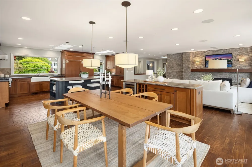 61 Cascade Key Bellevue, WA 98006