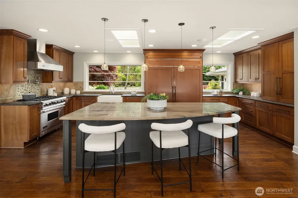 61 Cascade Key Bellevue, WA 98006