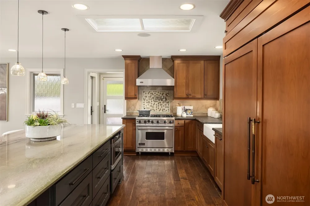 61 Cascade Key Bellevue, WA 98006