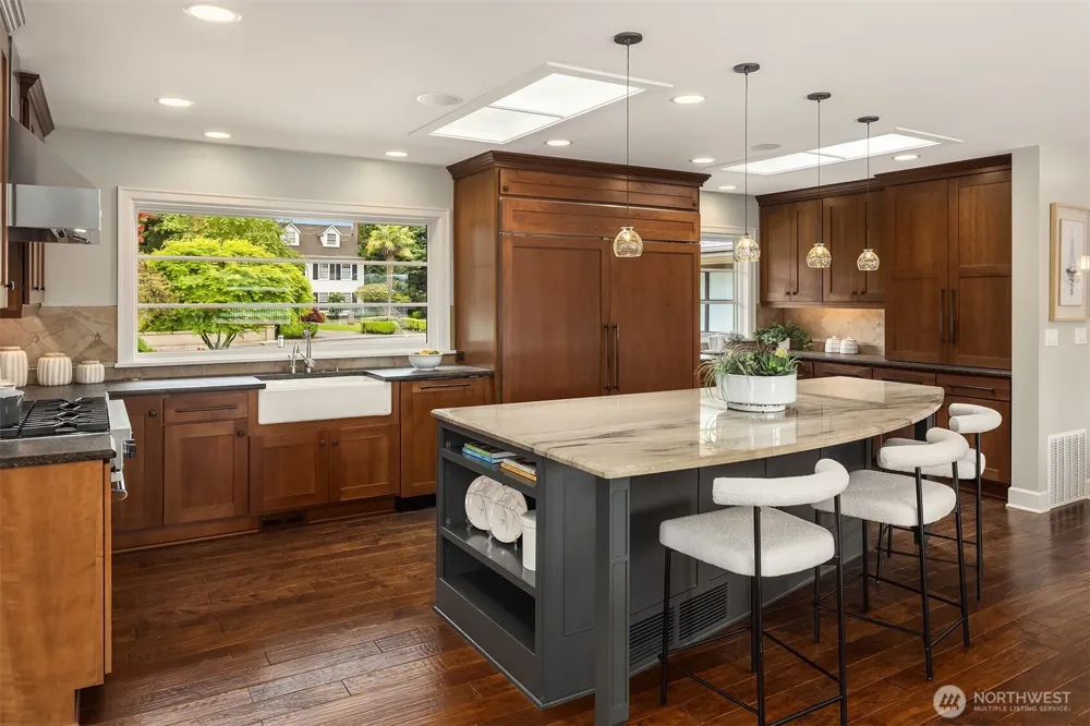 61 Cascade Key Bellevue, WA 98006
