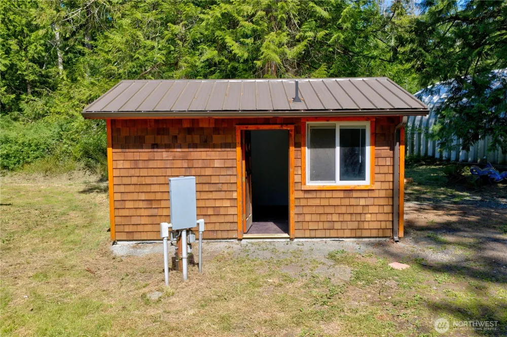 5621 Paradise Lane Anacortes, WA 98221