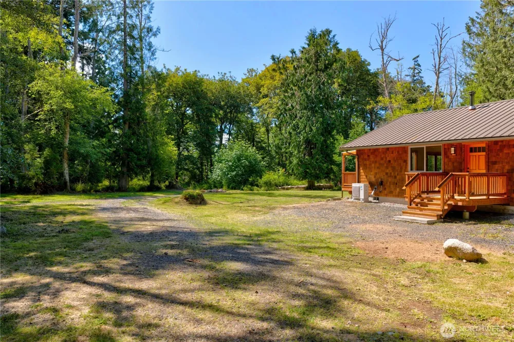 5621 Paradise Lane Anacortes, WA 98221
