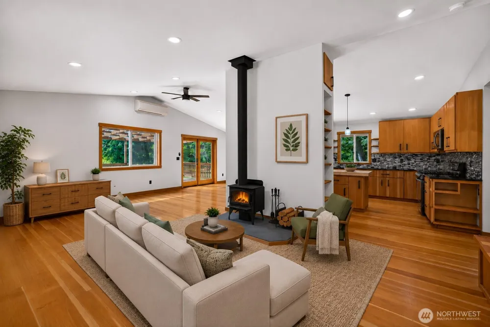 5621 Paradise Lane Anacortes, WA 98221