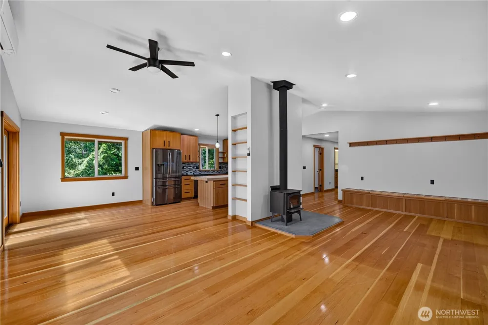 5621 Paradise Lane Anacortes, WA 98221