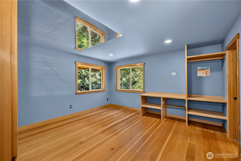 5621 Paradise Lane Anacortes, WA 98221