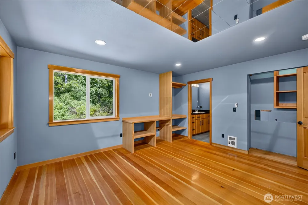 5621 Paradise Lane Anacortes, WA 98221
