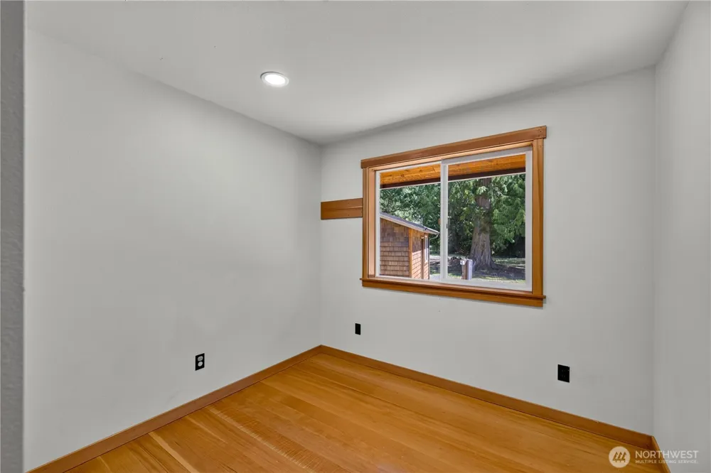 5621 Paradise Lane Anacortes, WA 98221