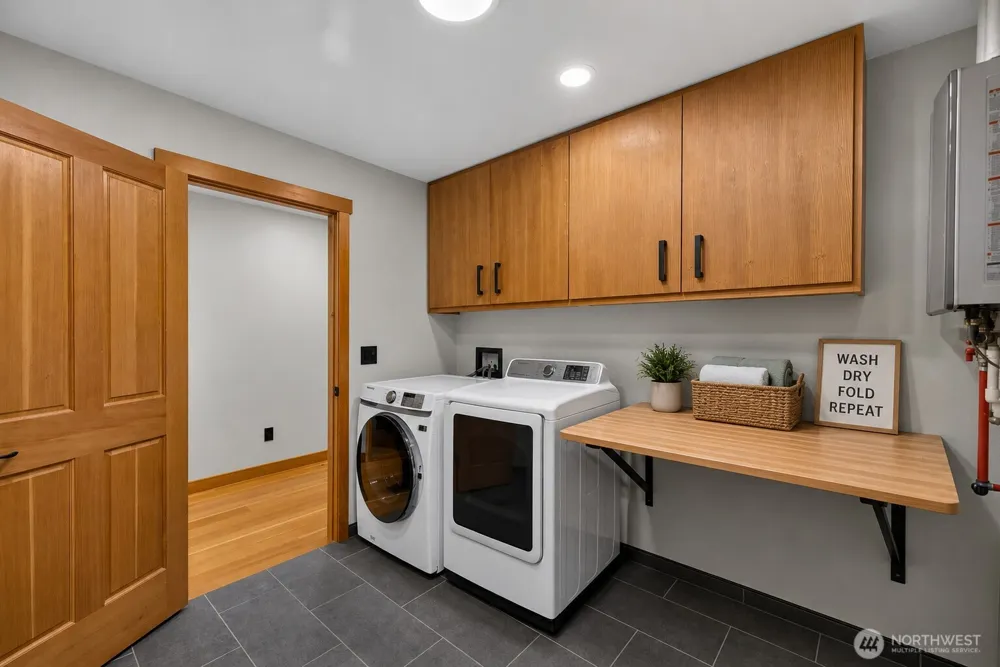5621 Paradise Lane Anacortes, WA 98221