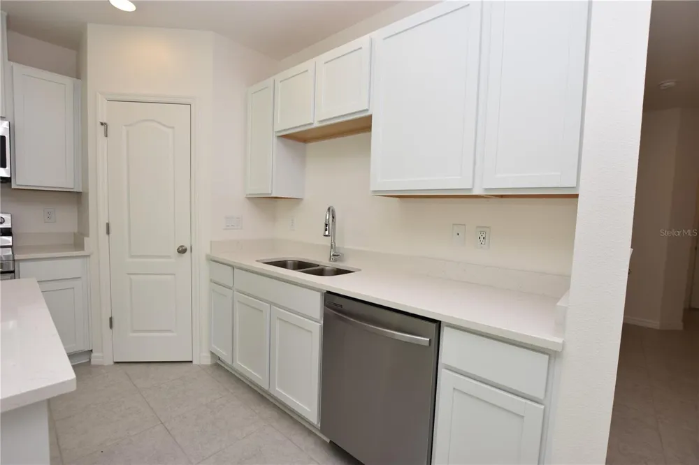 3913 ACADEMIA AVENUE Lakeland, FL 33803